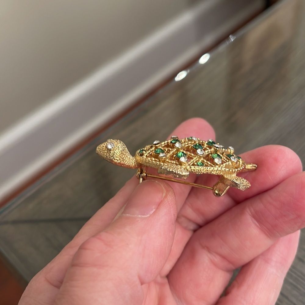 Vintage Lisner Rhinestone Turtle Pin - Picture 10 of 16